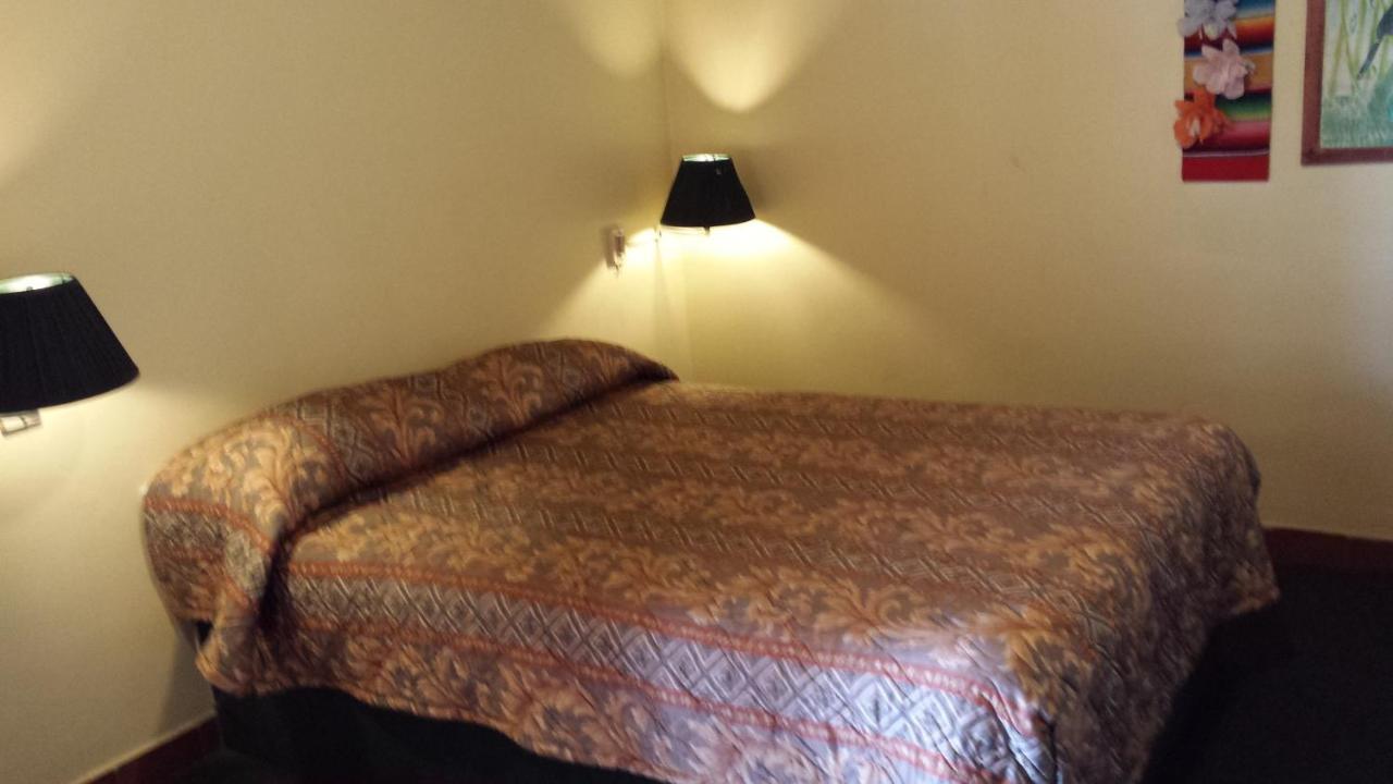 Hotel Ensenada Inn Room photo